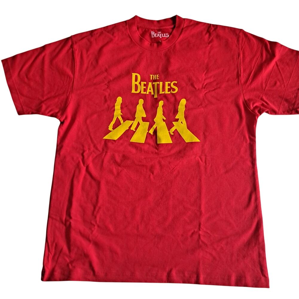 The Beatles Abbey Road Graphic Print T-Shirt Pop Rock Band Red Mens Size L NWOT
